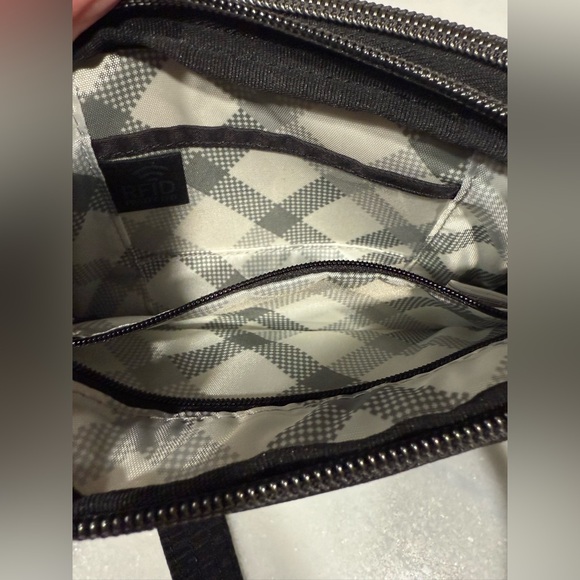 Lug Coupe 2 Black Quilted Crossbody Bag - Picture 5 of 7